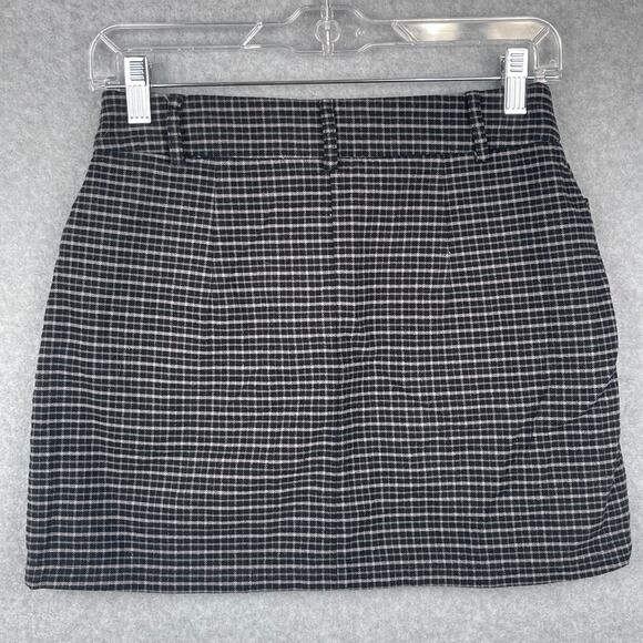 G1014 Forever21 Checkered Mini Skirt Size Medium - Picture 4 of 6